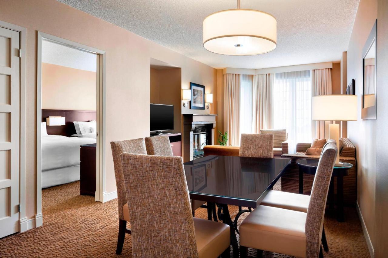 Le Westin Tremblant Hotell Mont-Tremblant Exteriör bild